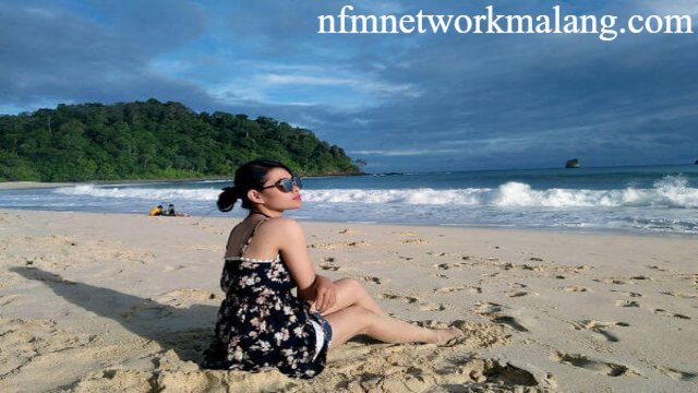 Menjelajahi Pesona Pantai Sendiki di Malang