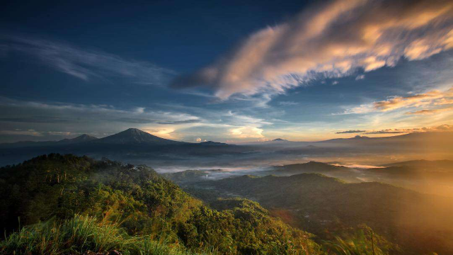 Bukit Kunir: Pesona Perbukitan Hijau yang Menenangkan Jiwa